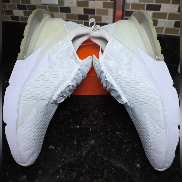 Nike Air Max 270, Mens Size 13 **EUC** - Picture 4 of 6